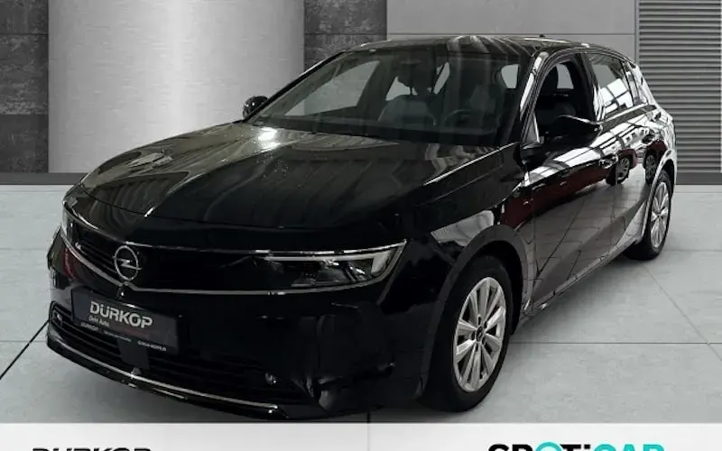 Używany Opel Astra Enjoy 110 KM (80 kW) 2023 Sedan/Limuzyna