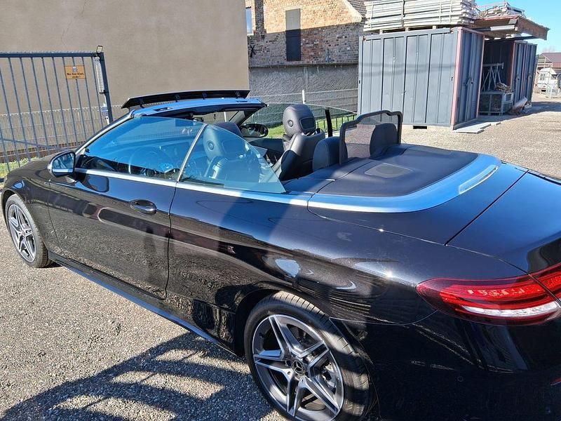 Gebraucht Mercedes C180 156 PS (114 kW) 2019 Schwarz Cabrio