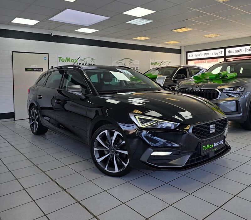Schwarz Gebraucht 2022 Seat Leon FR Limousine | 19.999 € (Teuer) - Bild 1/4