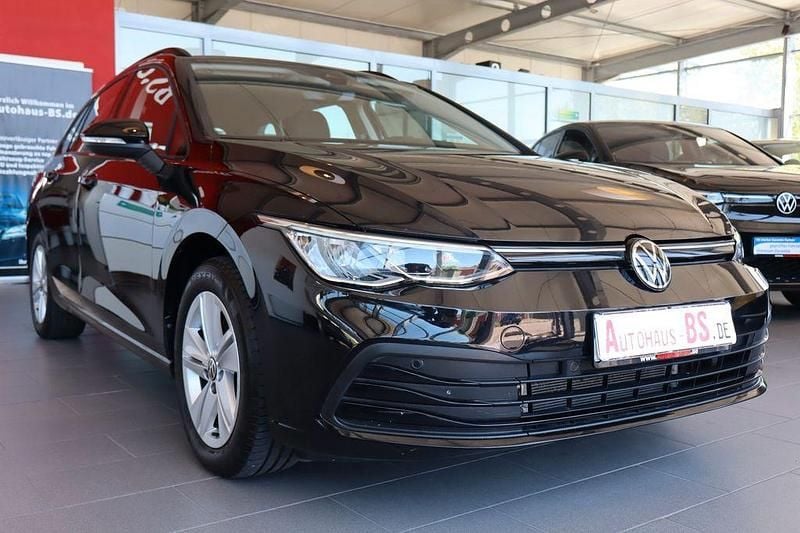 Gebraucht VW Golf VIII Life 150 PS (110 kW) 2024 Schwarz Kombi