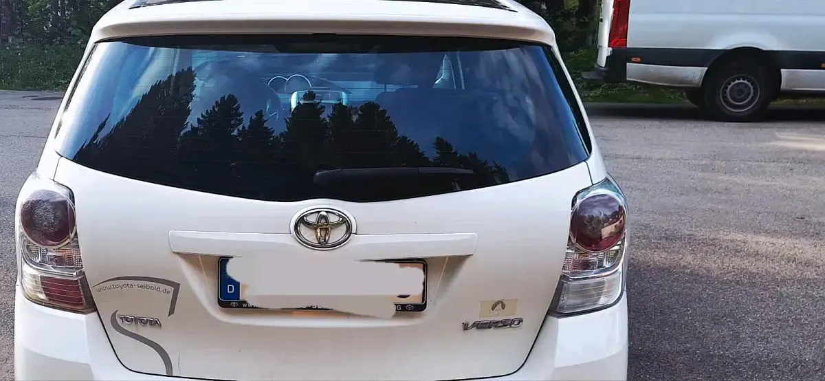 Gebraucht Toyota Verso 150 PS (110 kW) 2011 Weiß Van / Kleinbus