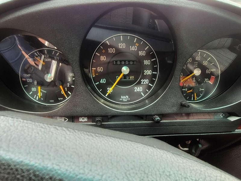 Gebraucht Mercedes SLC280 185 PS (136 kW) 1974 Silber Coupé