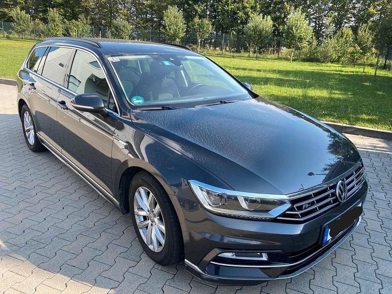 Grau Gebraucht 2019 VW Passat Comfortline Kombi | 15.000 € (Guter Preis) - Bild 1/4