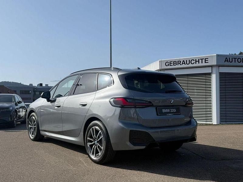 Neu BMW 220 Active Tourer M Sport 156 PS (114 kW) 2026 Grau Van / Kleinbus