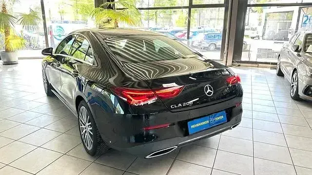 Gebraucht Mercedes CLA200 163 PS (119 kW) 2020 Kosmosschwarz  metal... Coupé