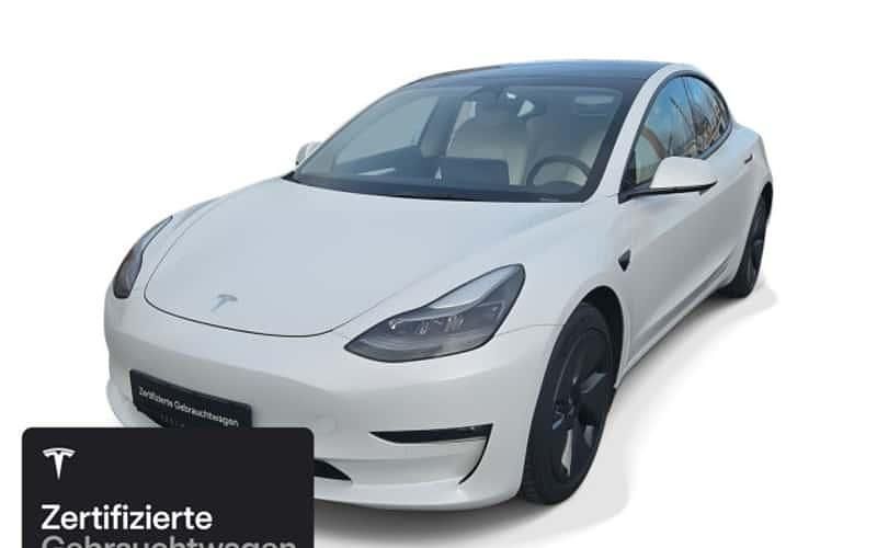 Weiß Gebraucht 2021 Tesla Model 3 Long Range RWD Limousine | 27.400 € (Etwas zu teuer) - Bild 1/4