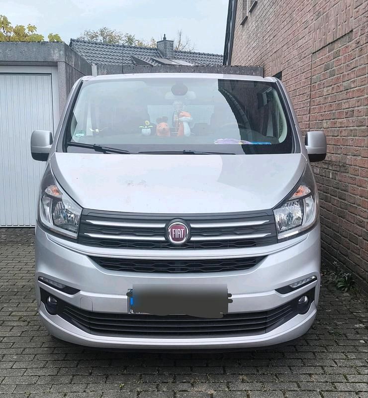 Gebraucht Fiat Talento 145 PS (106 kW) 2018 Silber Van / Kleinbus