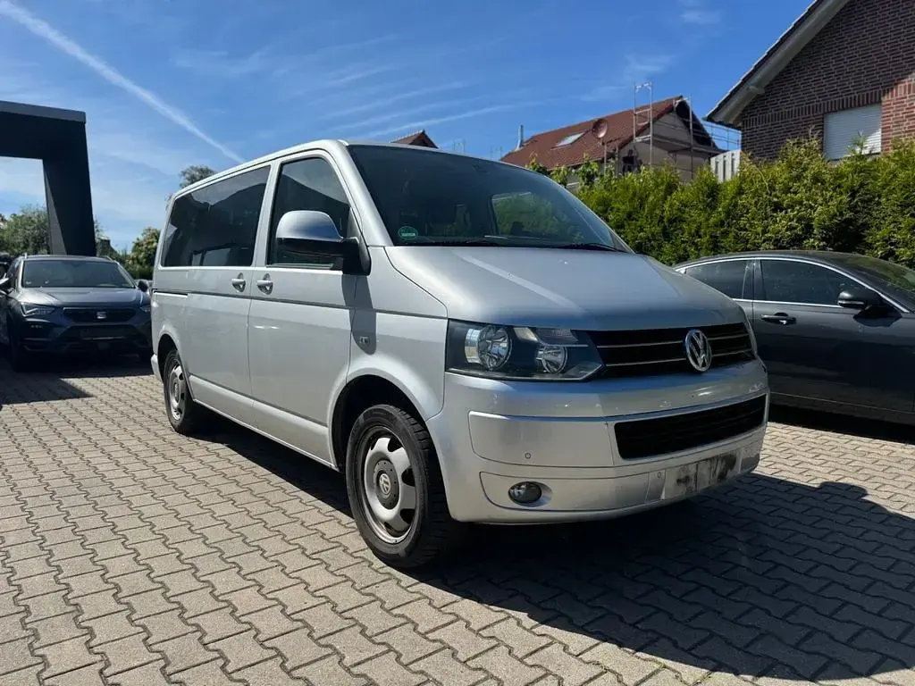 Gebraucht VW Multivan 140 PS (102 kW) 2010 Silber Van / Kleinbus
