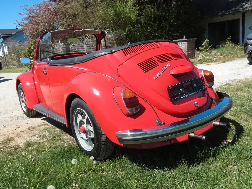 Używany VW Käfer 44 KM (32 kW) 1972 Czerwony Kabriolet