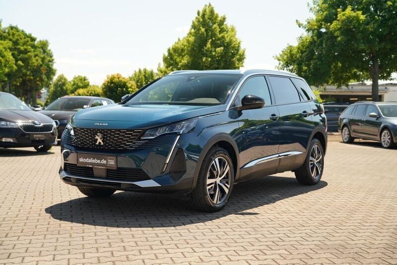 Lackierung blau celebes/metallic klarlack Gebraucht 2020 Peugeot 5008 Allure Van / Kleinbus | 23.889 € (Guter Preis) - Bild 1/4