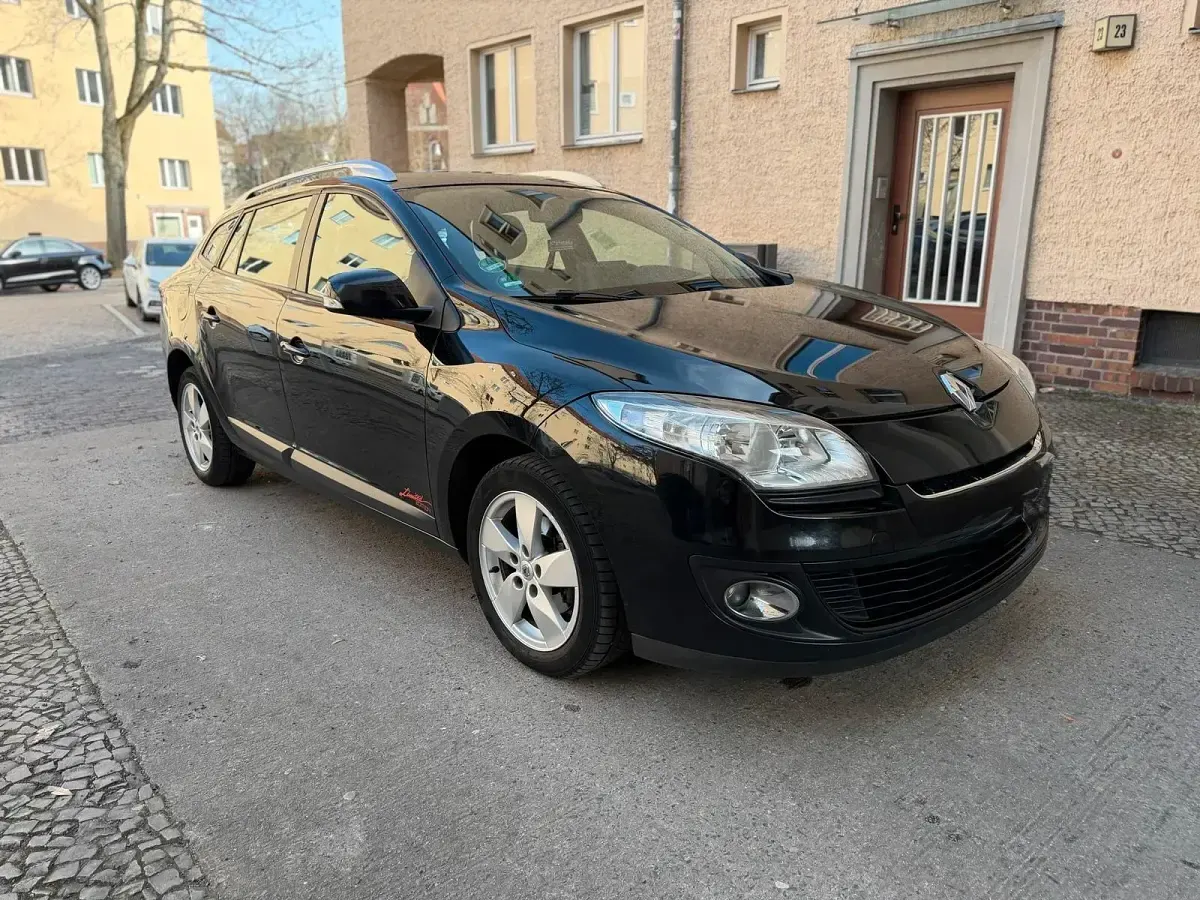 Gebraucht Renault Mégane GrandTour 110 PS (80 kW) 2012 Schwarz Kombi