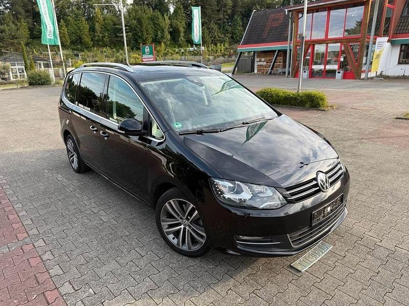 Schwarz Gebraucht 2019 VW Sharan Highline Van / Kleinbus | 14.200 € (Fairer Preis) - Bild 1/4