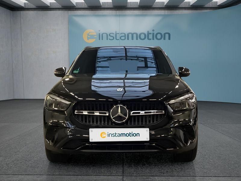 Gebraucht Mercedes GLA220 190 PS (139 kW) 2026 Schwarz SUV