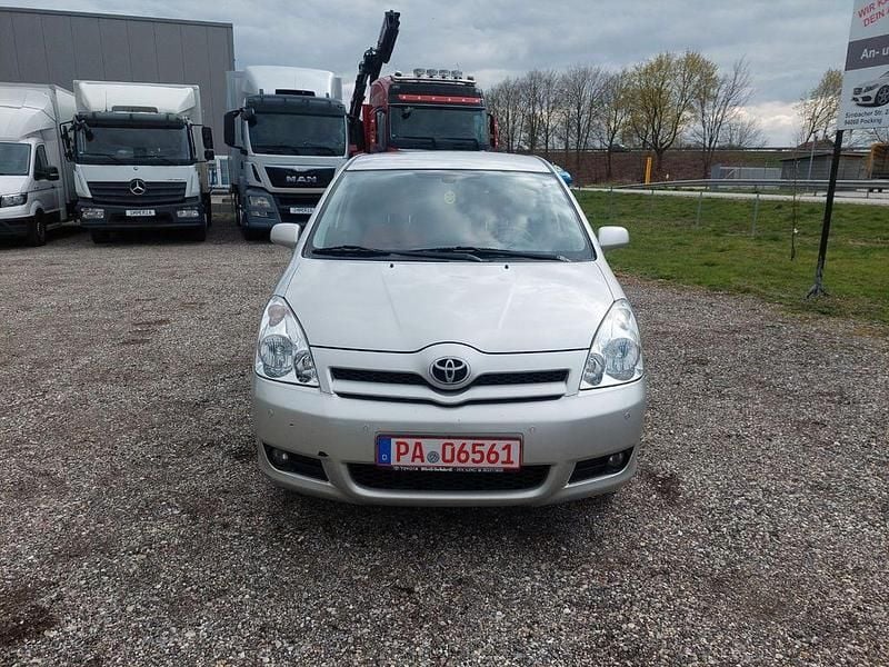 Gebraucht Toyota Corolla Verso Edition 129 PS (94 kW) 2007 Van / Kleinbus