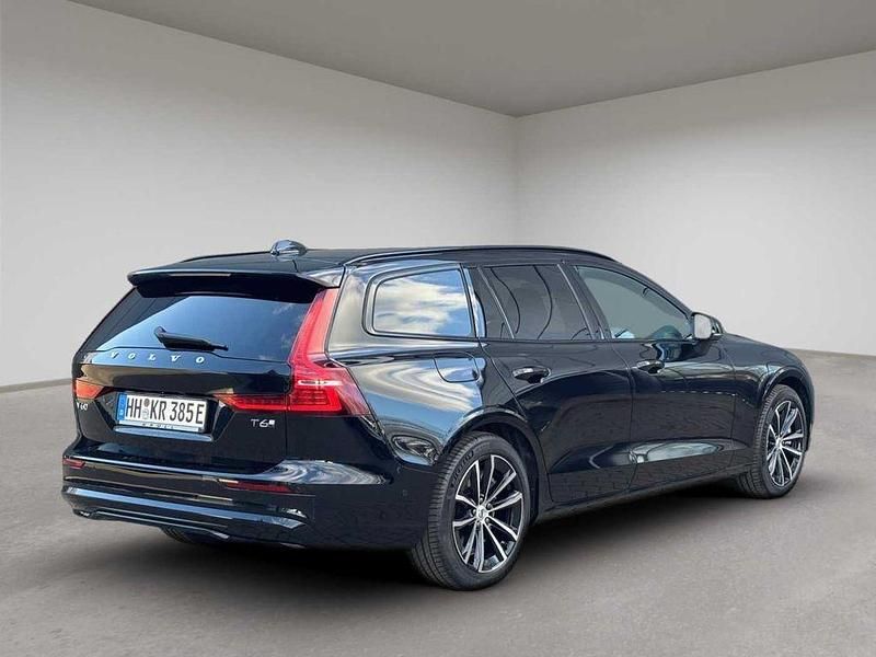Gebraucht Volvo V60 Plus 398 PS (292 kW) 2025 Schwarz Kombi
