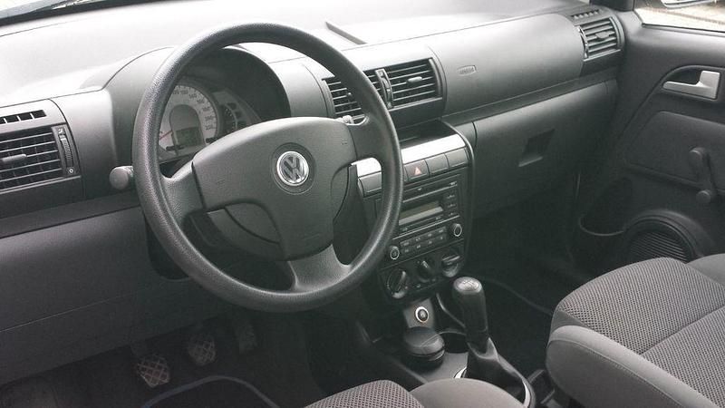 Gebraucht VW Fox 54 PS (39 kW) 2008 Schwarz Kleinwagen