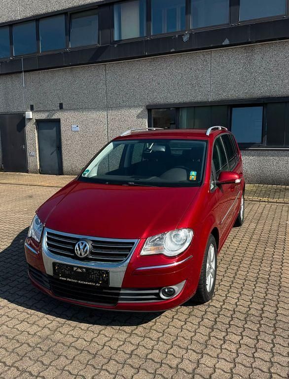 Gebraucht VW Touran 140 PS (102 kW) 2007 Rot Van / Kleinbus