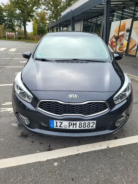 Occasion Kia Ceed Spirit 128 ch (94 kW) 2014 Noir Citadine
