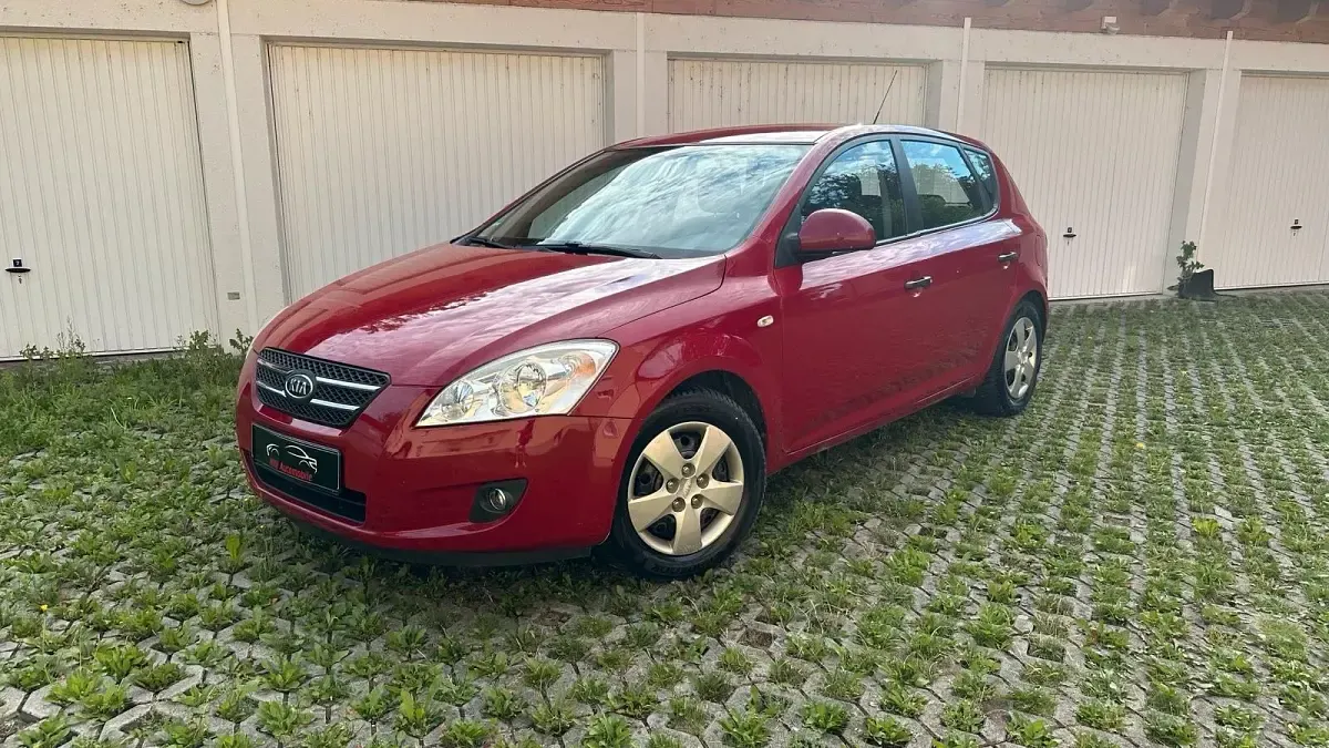 Gebraucht Kia Ceed 110 PS (80 kW) 2007 Rot Kleinwagen