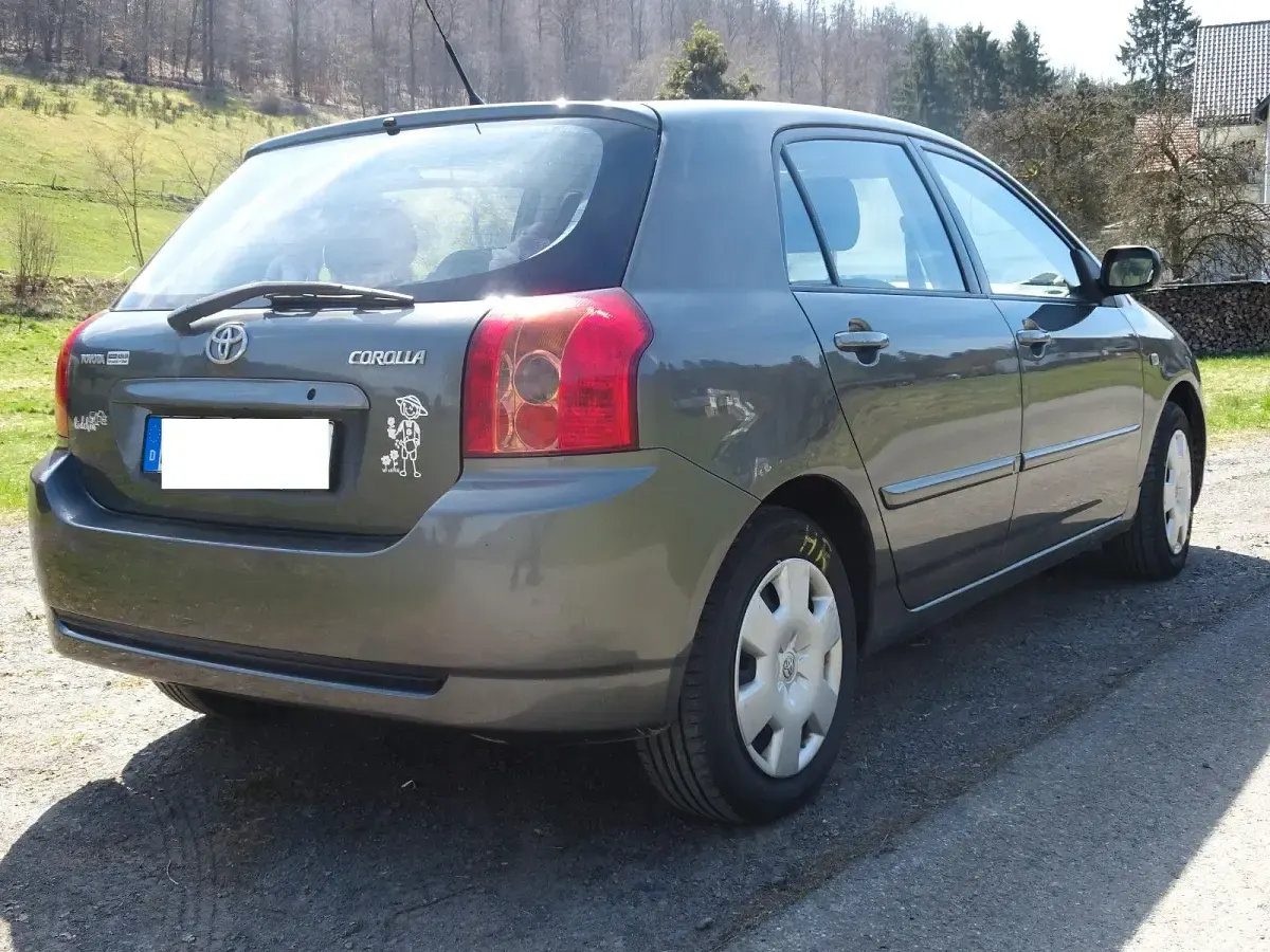 Gebraucht Toyota Corolla 96 PS (70 kW) 2004 Grau Kleinwagen