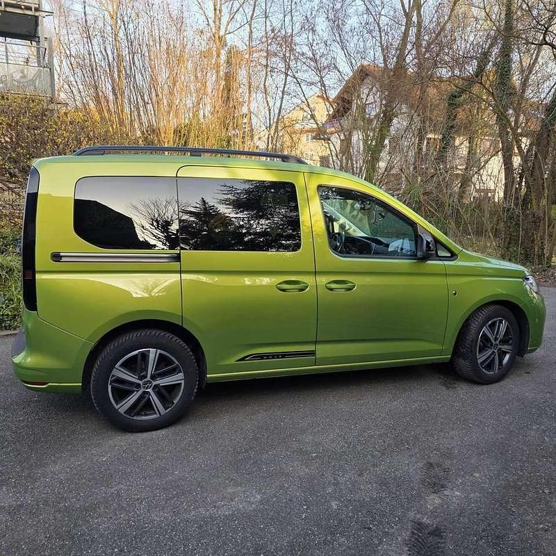 Gebraucht VW Caddy Life 122 PS (89 kW) 2021 Grün Van / Kleinbus