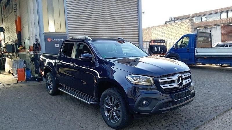 Gebraucht Mercedes X250 Edition 190 PS (139 kW) 2017 Blau Abholung