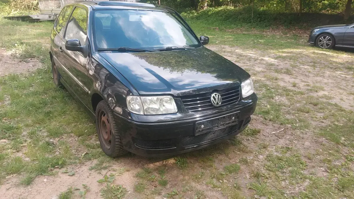 Gebraucht VW Polo 60 PS (44 kW) 2001 Schwarz Kleinwagen