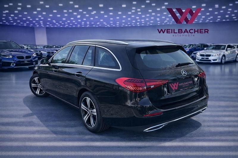 Gebraucht Mercedes C200 Avantgarde 186 PS (136 kW) 2024 Schwarz Limousine