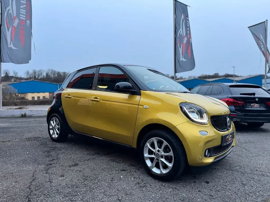 Używany Smart ForFour Passion 71 KM (52 kW) 2015 Złoty Hatchback