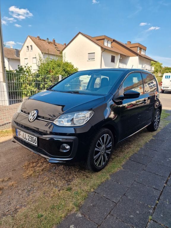 Schwarz Gebraucht 2018 VW up! Sound Kleinwagen | 8.400 € (Guter Preis) - Bild 1/4