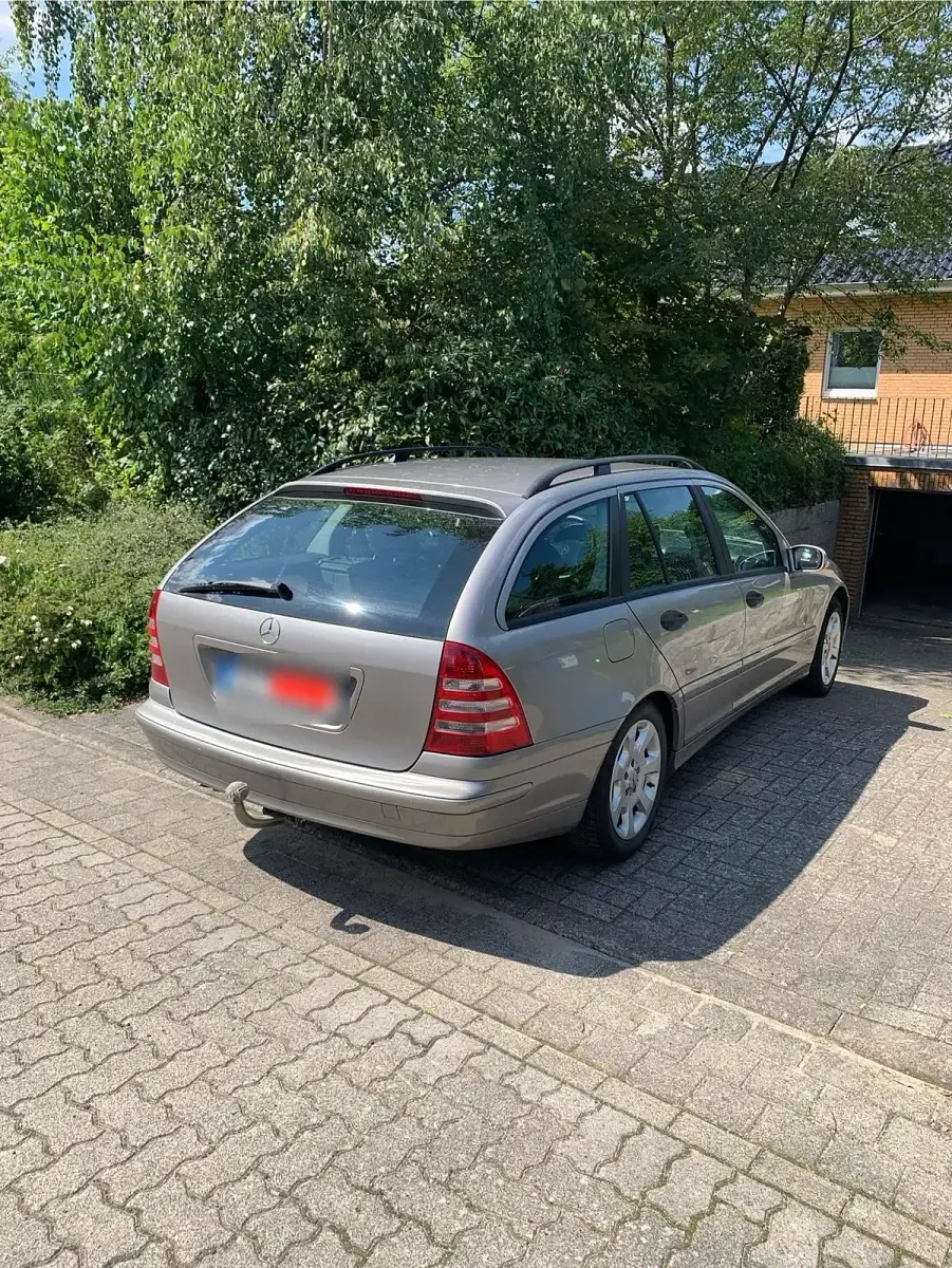 Gebraucht Mercedes C180 143 PS (105 kW) 2007 Grau Kombi