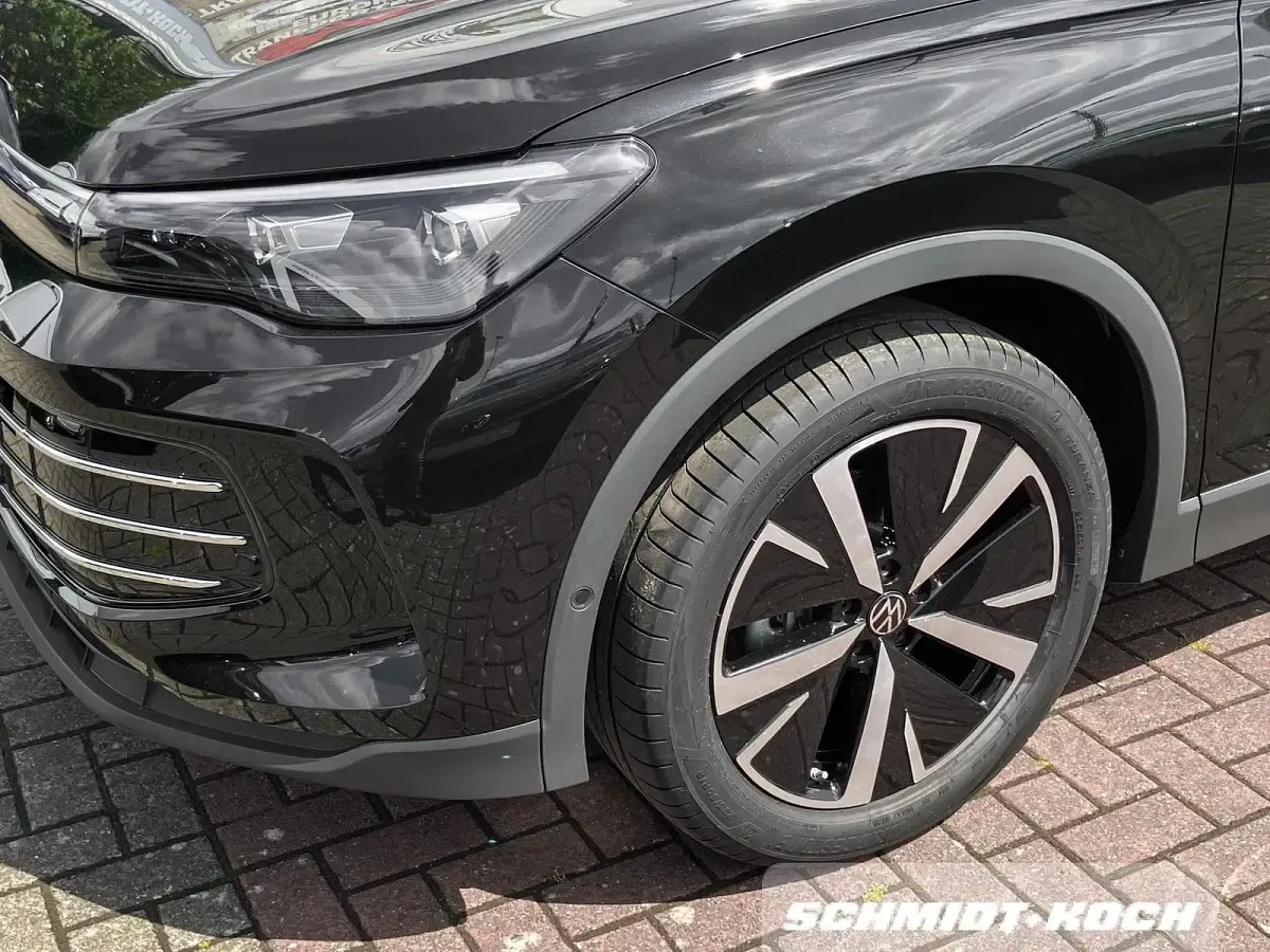 Neu VW Tiguan Elegance 150 PS (110 kW) 2026 Grenadillschwarz (schwarz) SUV