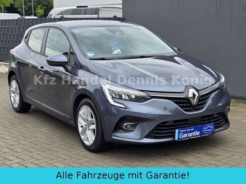 Grau Gebraucht 2022 Renault Clio V Business Limousine | 12.750 € (Guter Preis) - Bild 1/4