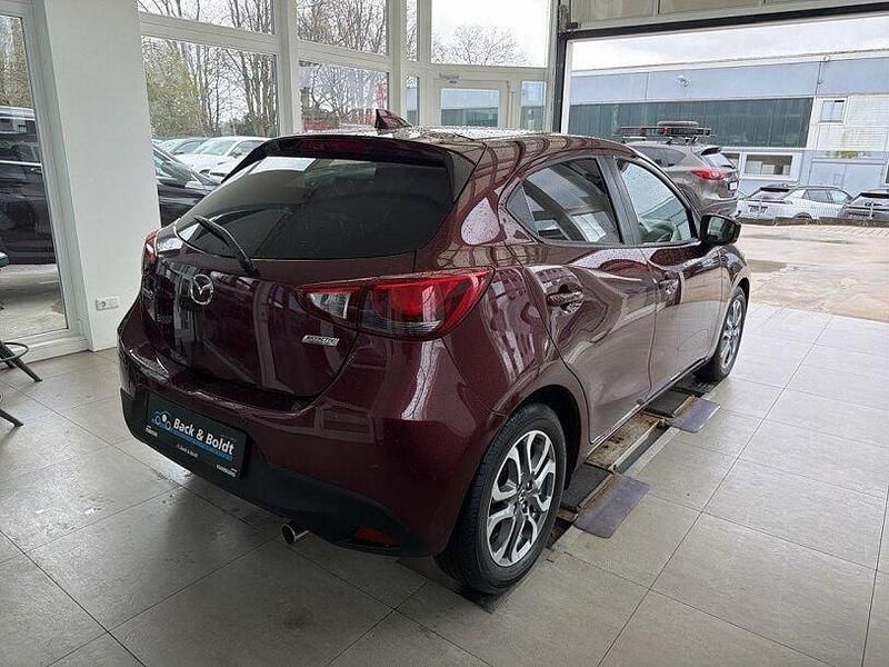 Gebraucht Mazda 2 Kizoku Intense 90 PS (66 kW) 2018 Karmesinrot (metallic) Kleinwagen