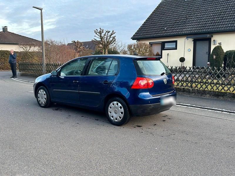 Gebraucht VW Golf IV 80 PS (58 kW) 2004 Blau Kleinwagen