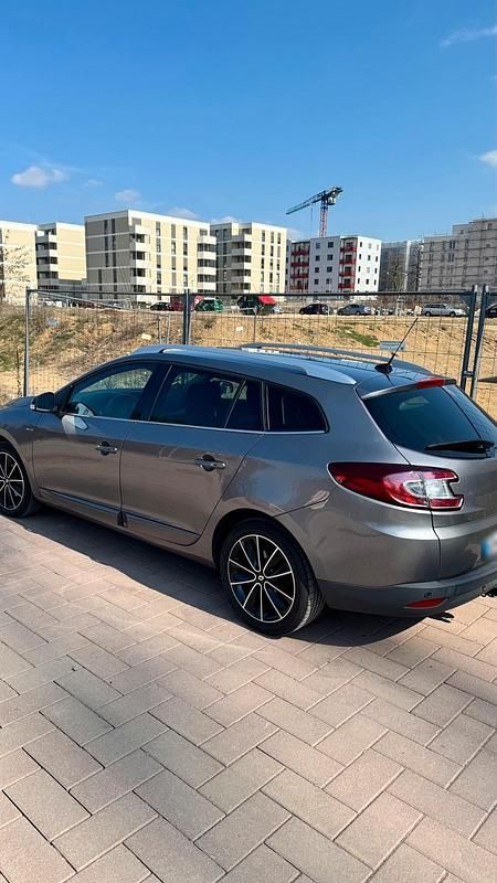 Gebraucht Renault Mégane 110 PS (80 kW) 2014 Grau Limousine
