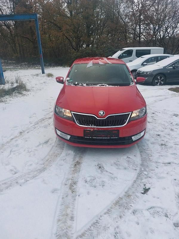 Rot Gebraucht 2014 Skoda Rapid Kombi | 4.750 € (Guter Preis) - Bild 1/4