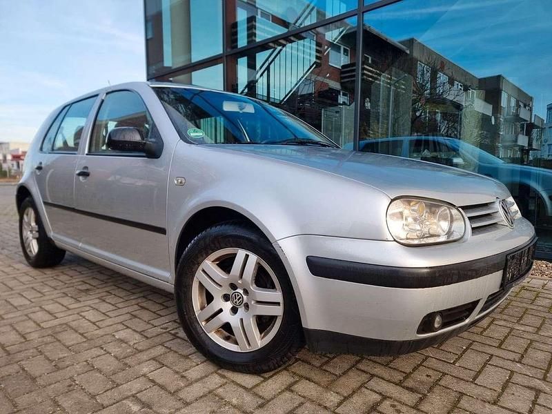 Silber Gebraucht 2002 VW Golf Limousine | 1.745 € (Fairer Preis) - Bild 1/4