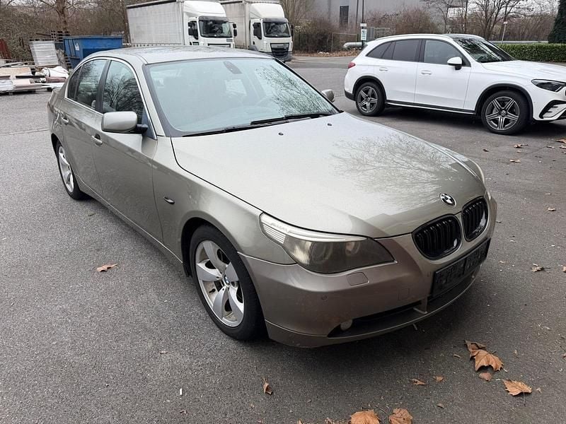 Andere farben Gebraucht 2003 BMW 520 Limousine | 2.500 € (Guter Preis) - Bild 1/4