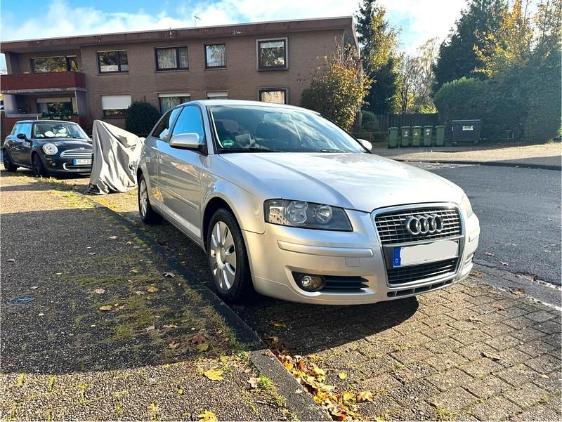 Silber Gebraucht 2006 Audi A3 Kleinwagen | 1.950 € (Superpreis) - Bild 1/4