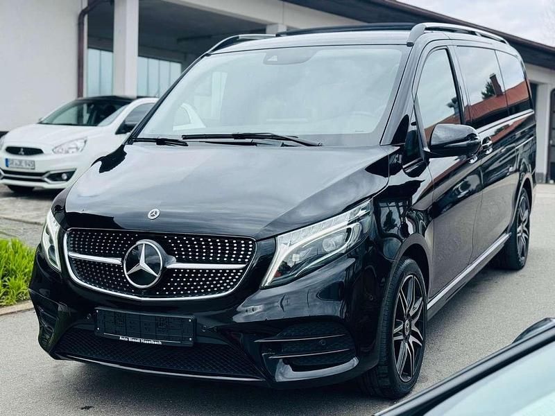 Gebraucht Mercedes V300 Avantgarde Edition 237 PS (174 kW) 2022 Schwarz Van / Kleinbus
