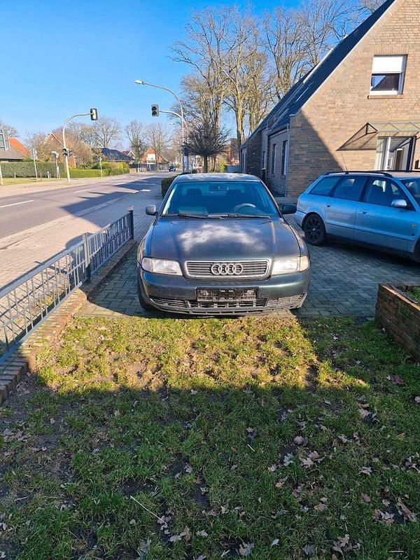 Gebraucht Audi A4 125 PS (91 kW) 1995 Grün Limousine