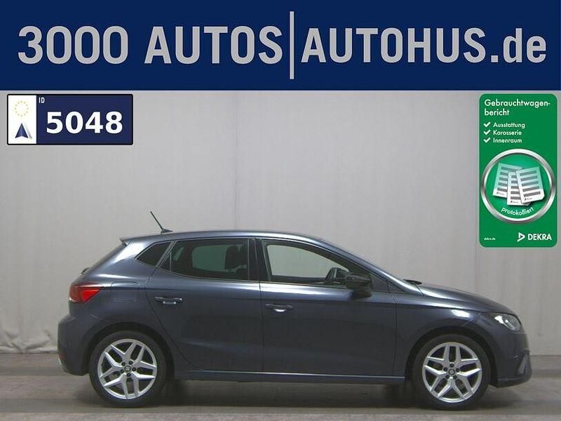 Grau Gebraucht 2021 Seat Ibiza FR-Line Limousine | 13.680 € (Guter Preis) - Bild 1/4