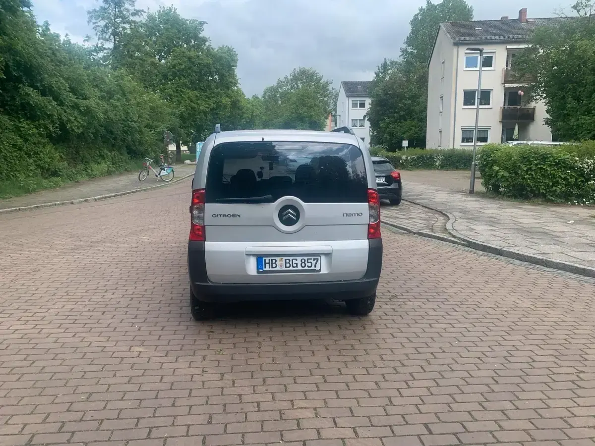 Gebraucht Citroën Nemo 70 PS (51 kW) 2009 Silber Van / Kleinbus
