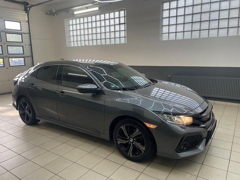 Grau Gebraucht 2018 Honda Civic Elegance Limousine | 12.000 € (Fairer Preis) - Bild 1/4