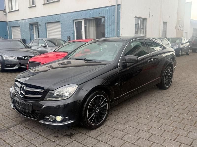 Gebraucht Mercedes C250 204 PS (150 kW) 2012 Schwarz Coupé