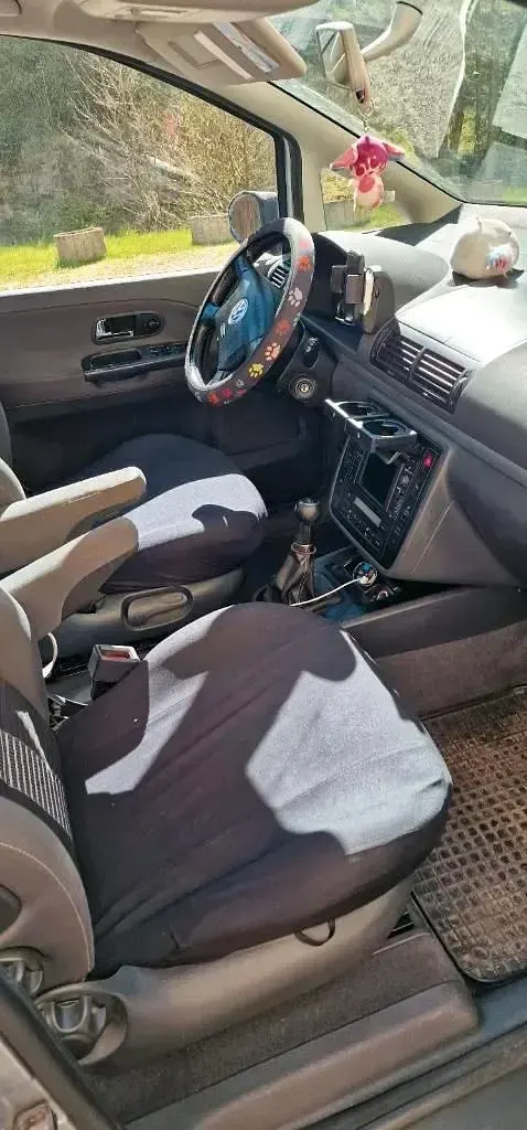 Second-hand VW Sharan 140 CP (102 kW) 2008 Argintiu Monovolum