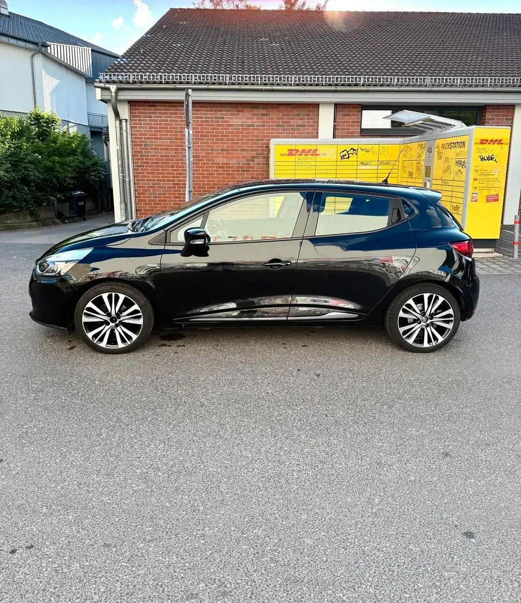 Gebraucht Renault Clio LIMITED 90 PS (66 kW) 2016 Schwarz Kleinwagen