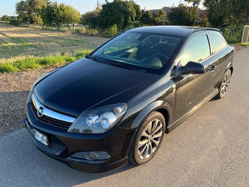 Schwarz Gebraucht 2009 Opel Astra GTC Kleinwagen | 3.500 € (Fairer Preis) - Bild 1/4