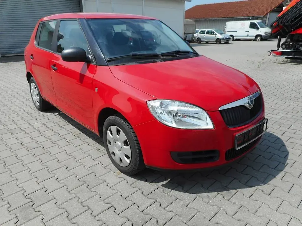 Gebraucht Skoda Fabia Classic 60 PS (44 kW) 2010 Rot Limousine